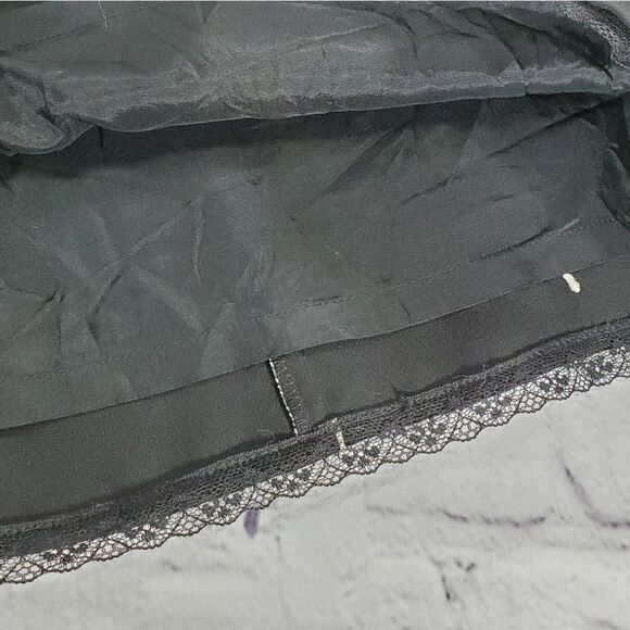 🔹️🔺️Loft Black & White Floral Embroidered Skirt Petite 10 - Picture 6 of 10